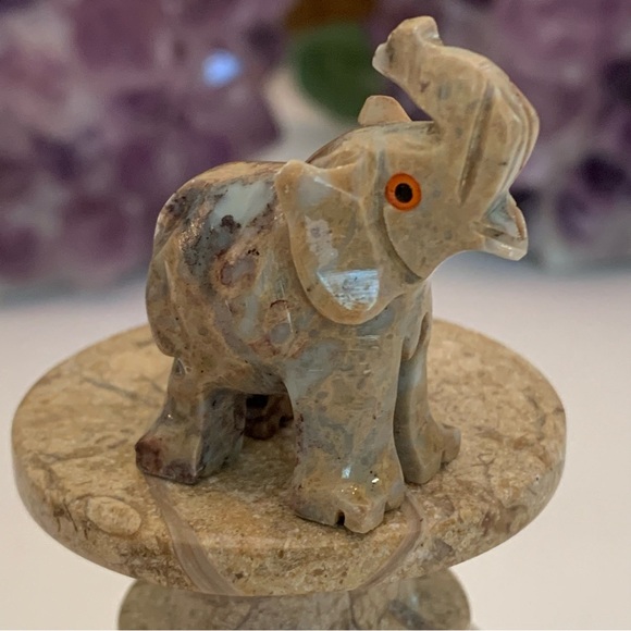 Steatite Elephant Soapstone Figurine MINI Carved Crystal Animal Stone Lucky Pet - Picture 1 of 9